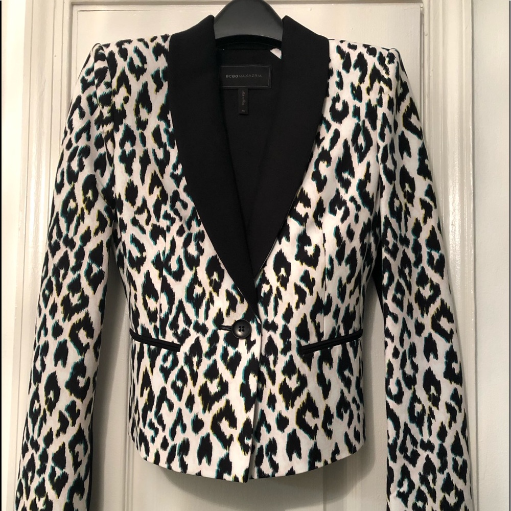 BCBGMAXAZRIA ELEGANT BLAZER